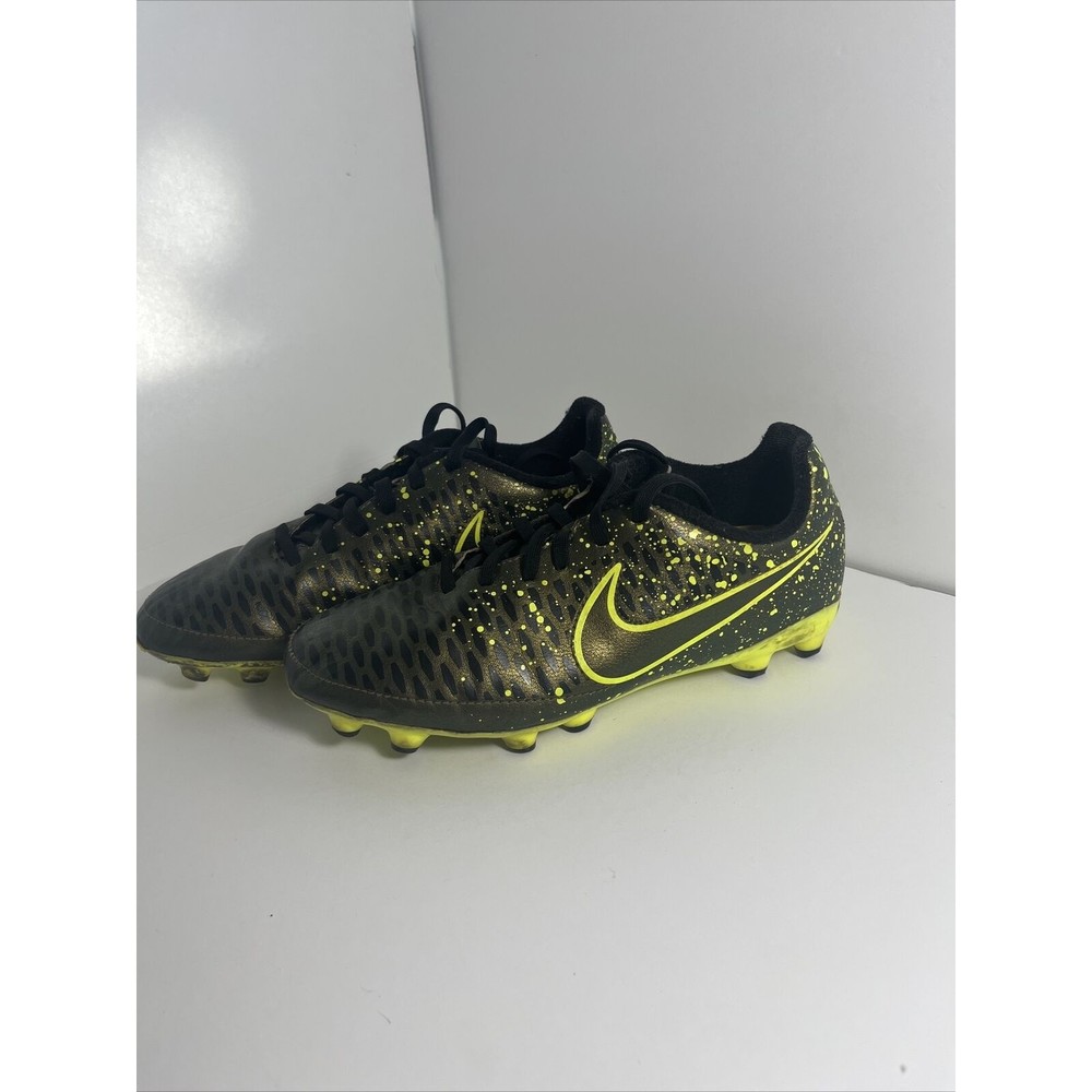 Nike Magista Onda Size 5Y